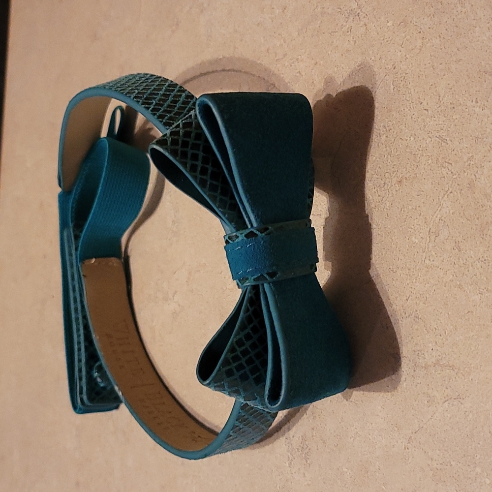 Free with any bundle! Adorable! White house/black market teal/green bow belt